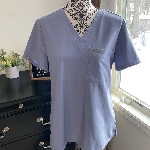 Figs Tops - FIGS Technical Collection Scrub Top Size Medium